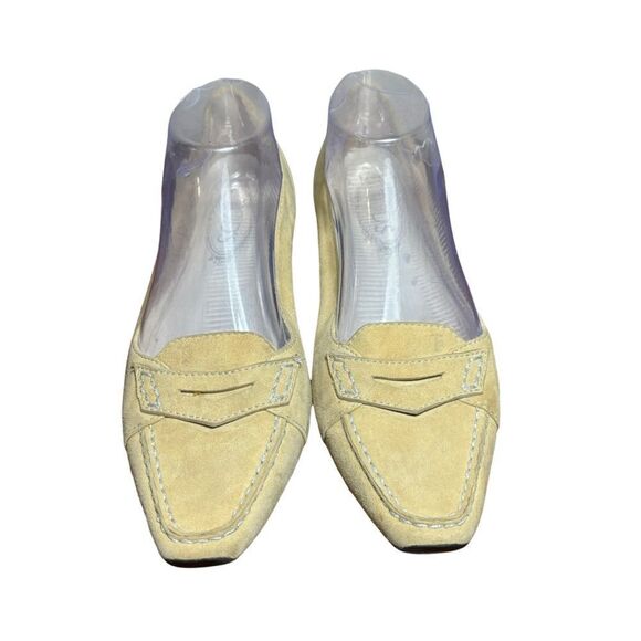Women’s Tods flats size 9.5 tan - Picture 2 of 5